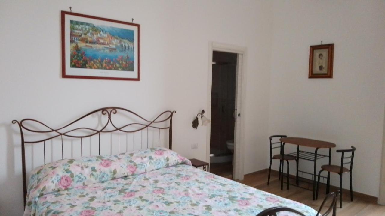 B&B Palazzo Sersale Napoli מראה חיצוני תמונה