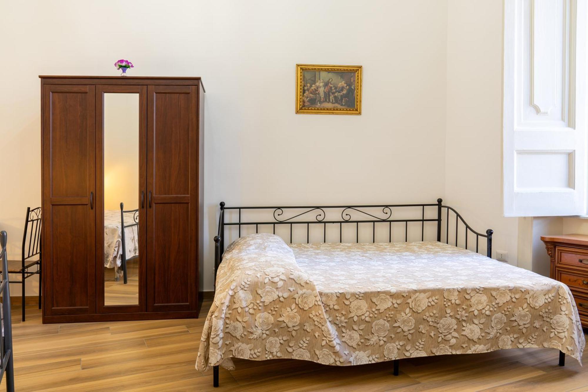 B&B Palazzo Sersale Napoli מראה חיצוני תמונה