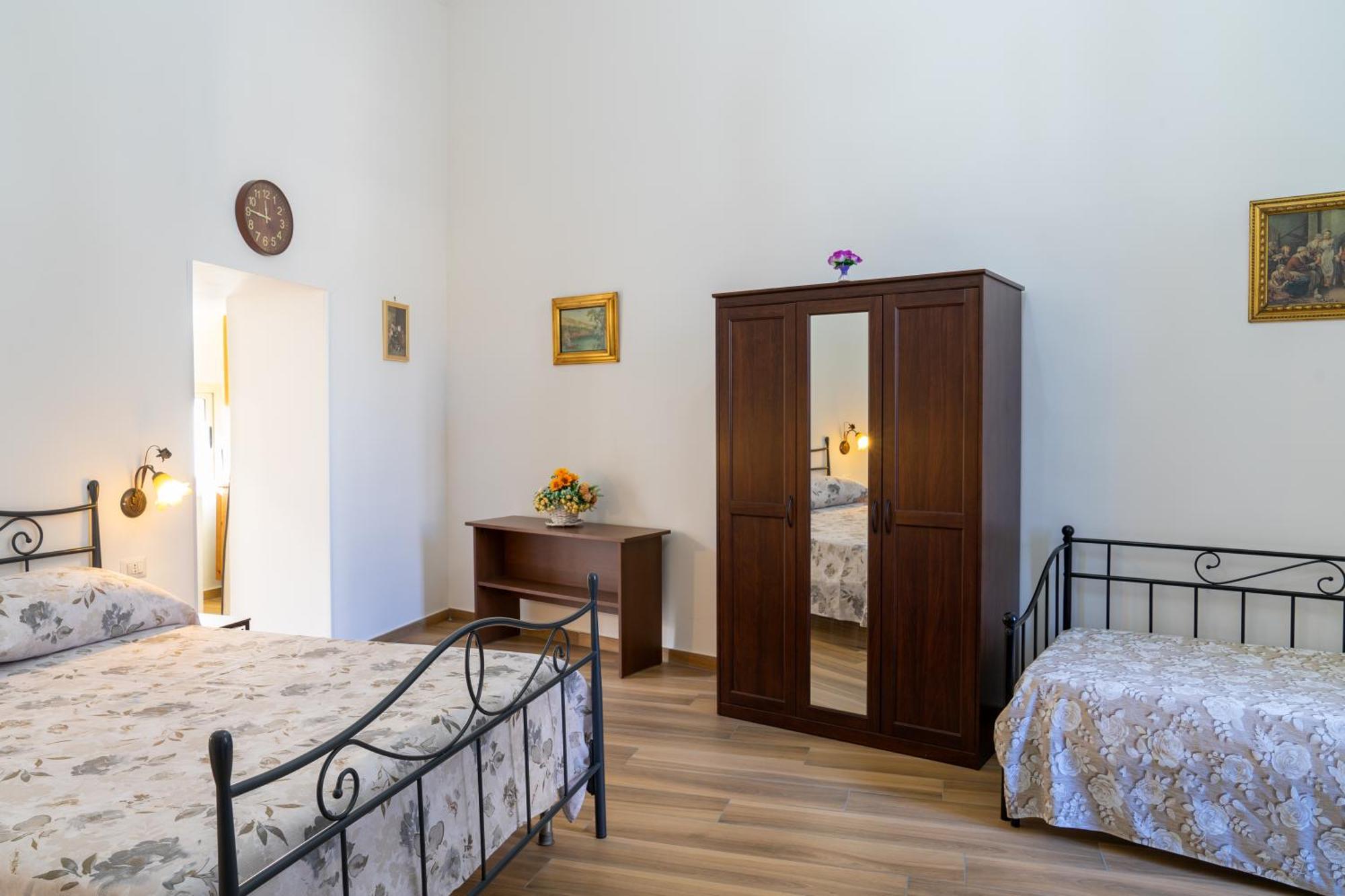 B&B Palazzo Sersale Napoli מראה חיצוני תמונה