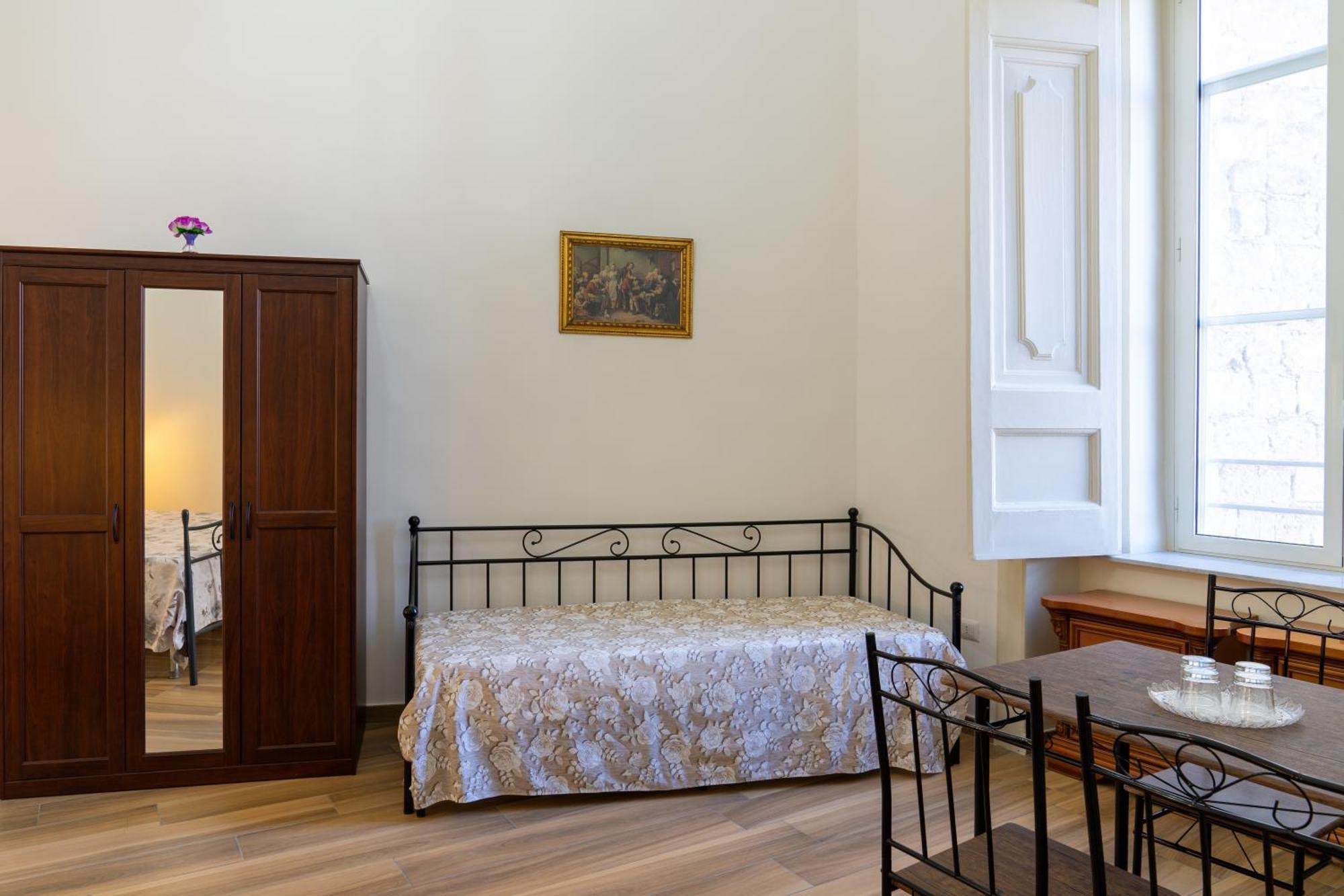 B&B Palazzo Sersale Napoli מראה חיצוני תמונה
