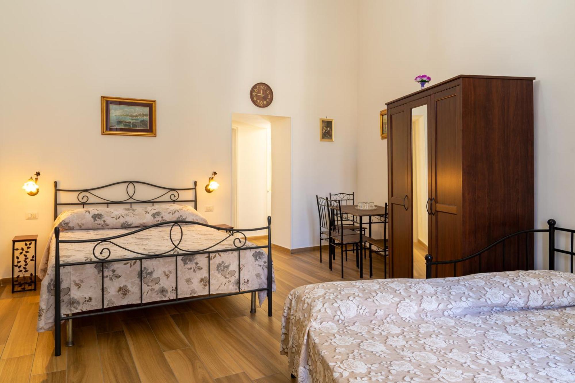 B&B Palazzo Sersale Napoli מראה חיצוני תמונה